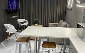 Adventure Apartment - Colchester - 5Km From Elephant Park